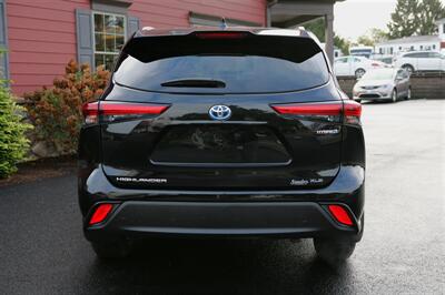 2022 Toyota Highlander Hybrid XLE   - Photo 6 - Strasburg, PA 17579