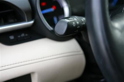 2022 Toyota Highlander Hybrid XLE   - Photo 11 - Strasburg, PA 17579