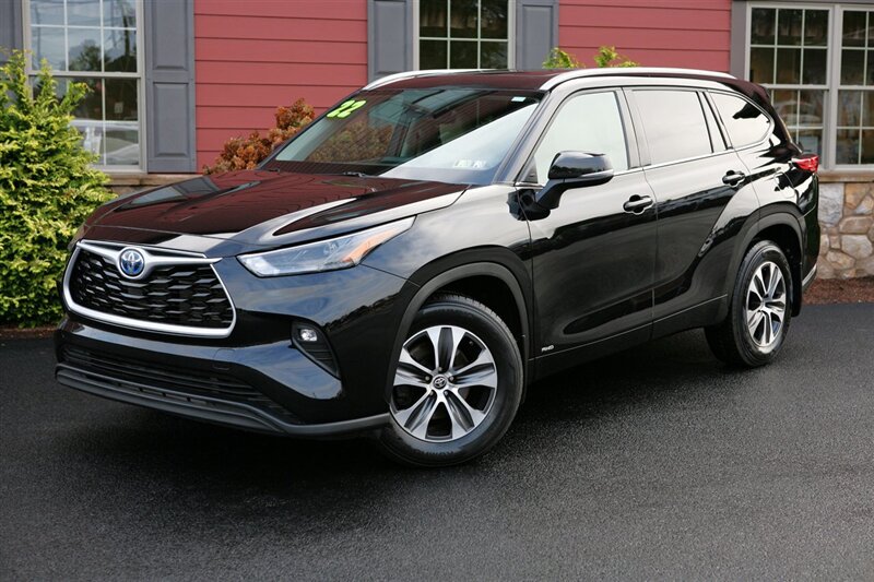 2022 Toyota Highlander Hybrid XLE - Photo 1 - Strasburg, PA 17579