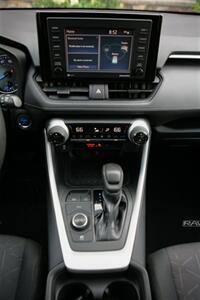 2020 Toyota RAV4 Hybrid XLE AWD - Photo 20 - Strasburg, PA 17579