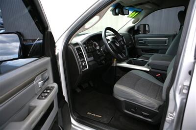 2016 RAM 1500 Big Horn 4X4   - Photo 9 - Strasburg, PA 17579