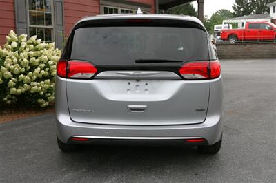 2020 Chrysler Pacifica Touring   - Photo 6 - Strasburg, PA 17579