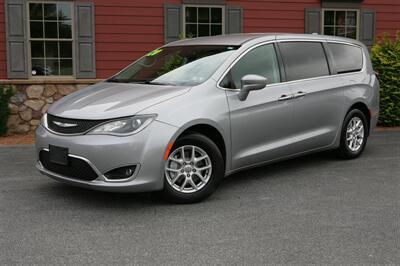 2020 Chrysler Pacifica Touring   - Photo 1 - Strasburg, PA 17579