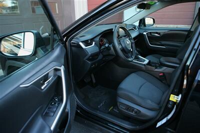 2021 Toyota RAV4 XLE AWD   - Photo 8 - Strasburg, PA 17579