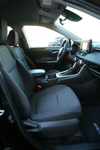 2021 Toyota RAV4 XLE AWD   - Photo 17 - Strasburg, PA 17579
