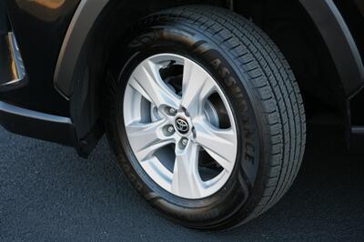 2021 Toyota RAV4 XLE AWD   - Photo 3 - Strasburg, PA 17579