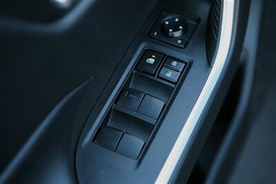 2021 Toyota RAV4 XLE AWD   - Photo 9 - Strasburg, PA 17579