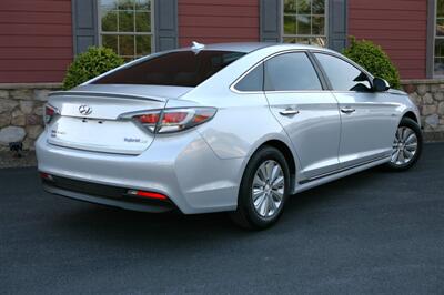 2016 Hyundai Sonata Hybrid SE - Photo 6 - Strasburg, PA 17579