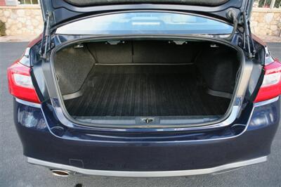 2018 Subaru Legacy 2.5i Limited AWD   - Photo 16 - Strasburg, PA 17579