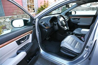 2018 Honda CR-V Touring   - Photo 8 - Strasburg, PA 17579