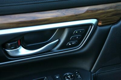 2021 Honda CR-V Hybrid EX-L AWD - Photo 10 - Strasburg, PA 17579