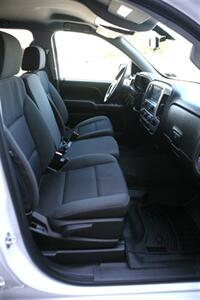 2017 GMC Sierra 1500 SLE 4X4   - Photo 17 - Strasburg, PA 17579