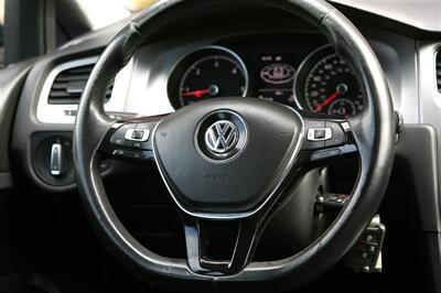 2015 Volkswagen Golf TDI S 6-speed Manual   - Photo 19 - Strasburg, PA 17579