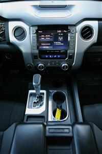 2020 Toyota Tundra SR5 4X4 - Photo 20 - Strasburg, PA 17579