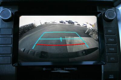 2020 Toyota Tundra SR5 4X4 - Photo 25 - Strasburg, PA 17579