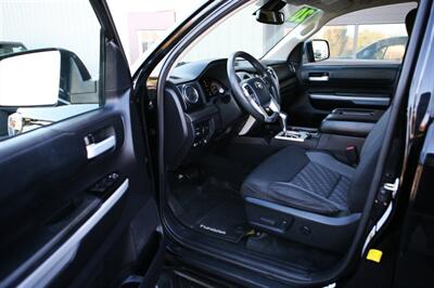 2020 Toyota Tundra SR5 4X4 - Photo 8 - Strasburg, PA 17579