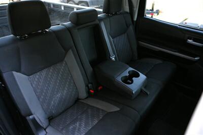 2020 Toyota Tundra SR5 4X4 - Photo 16 - Strasburg, PA 17579