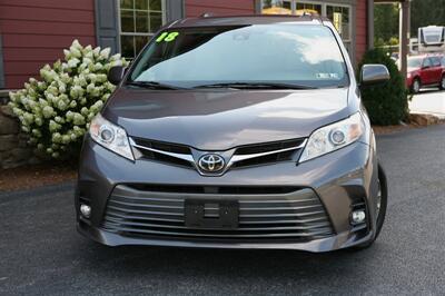 2018 Toyota Sienna XLE 8-Passenger   - Photo 2 - Strasburg, PA 17579
