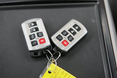 2018 Toyota Sienna XLE 8-Passenger   - Photo 26 - Strasburg, PA 17579