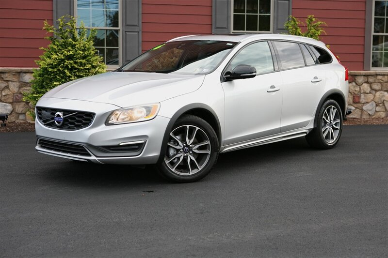 2016 Volvo V60 Cross Country T5 AWD - Photo 1 - Strasburg, PA 17579