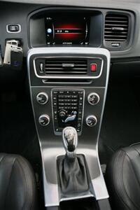 2016 Volvo V60 Cross Country T5 AWD   - Photo 20 - Strasburg, PA 17579