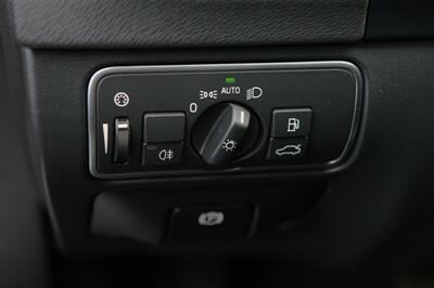 2016 Volvo V60 Cross Country T5 AWD   - Photo 11 - Strasburg, PA 17579