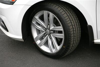 2017 Volkswagen Passat 1.8T SE   - Photo 3 - Strasburg, PA 17579