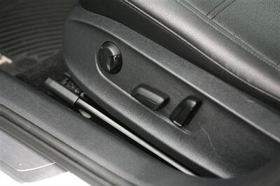 2017 Volkswagen Passat 1.8T SE   - Photo 12 - Strasburg, PA 17579