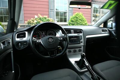 2017 Volkswagen Golf TSI S 5-Speed Manual   - Photo 12 - Strasburg, PA 17579