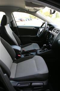2017 Volkswagen Jetta 1.4T S - Photo 15 - Strasburg, PA 17579