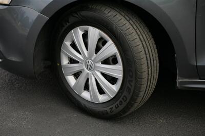 2014 Volkswagen Jetta S - Photo 3 - Strasburg, PA 17579