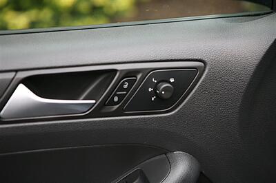 2014 Volkswagen Jetta S - Photo 10 - Strasburg, PA 17579