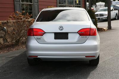 2013 Volkswagen Jetta SE 5-Speed Manual   - Photo 6 - Strasburg, PA 17579