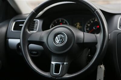 2013 Volkswagen Jetta SE 5-Speed Manual   - Photo 17 - Strasburg, PA 17579