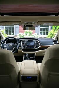 2017 Toyota Highlander Hybrid Limited AWD   - Photo 22 - Strasburg, PA 17579