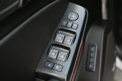 2020 GMC Yukon SLT   - Photo 9 - Strasburg, PA 17579