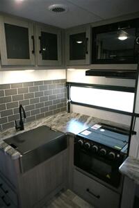 2022 Dutchmen Kodiak 248BHSL   - Photo 25 - Strasburg, PA 17579