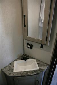 2022 Dutchmen Kodiak 248BHSL   - Photo 20 - Strasburg, PA 17579