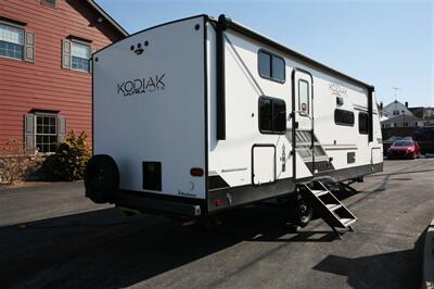 2022 Dutchmen Kodiak 248BHSL   - Photo 4 - Strasburg, PA 17579