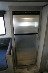 2022 Dutchmen Kodiak 248BHSL   - Photo 22 - Strasburg, PA 17579