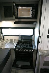 2022 Dutchmen Kodiak 248BHSL   - Photo 26 - Strasburg, PA 17579