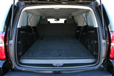 2017 Chevrolet Suburban LS Fleet 3500HD 4X4 - Photo 18 - Strasburg, PA 17579