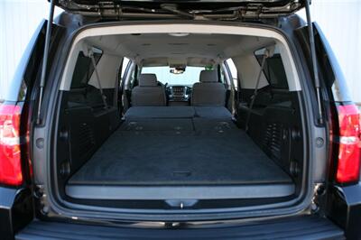 2017 Chevrolet Suburban LS Fleet 3500HD 4X4 - Photo 19 - Strasburg, PA 17579