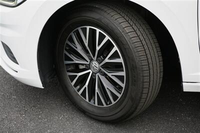 2019 Volkswagen Jetta SEL - Photo 3 - Strasburg, PA 17579