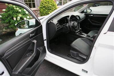 2019 Volkswagen Jetta SEL - Photo 8 - Strasburg, PA 17579
