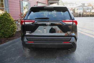 2019 Toyota RAV4 XLE Premium AWD   - Photo 6 - Strasburg, PA 17579