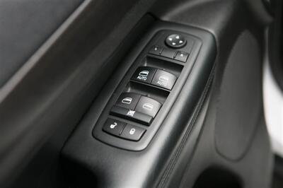 2017 Jeep Grand Cherokee Laredo 4X4   - Photo 9 - Strasburg, PA 17579