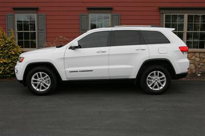 2017 Jeep Grand Cherokee Laredo 4X4   - Photo 4 - Strasburg, PA 17579