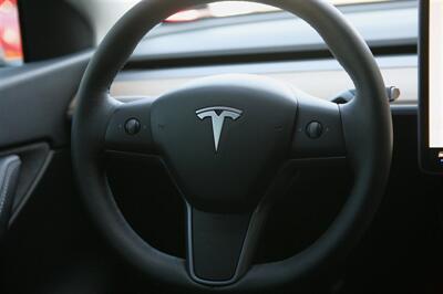 2021 Tesla Model Y Long Range AWD - Photo 21 - Strasburg, PA 17579