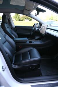 2021 Tesla Model Y Long Range AWD - Photo 17 - Strasburg, PA 17579